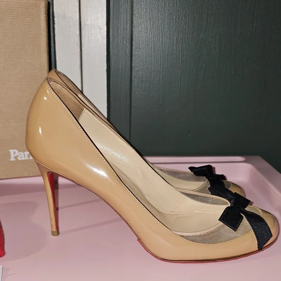 Christian Louboutin Tan Stiletto Heels with Bow Detail - Picture 4 of 9